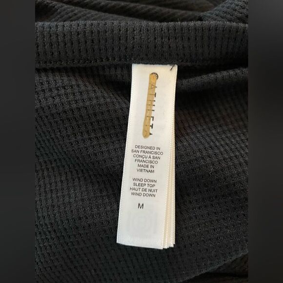 Athleta Wind Down Long Sleeve V-Neck Sleep Top Size Medium Black Retail NWT $49 - Picture 7 of 8